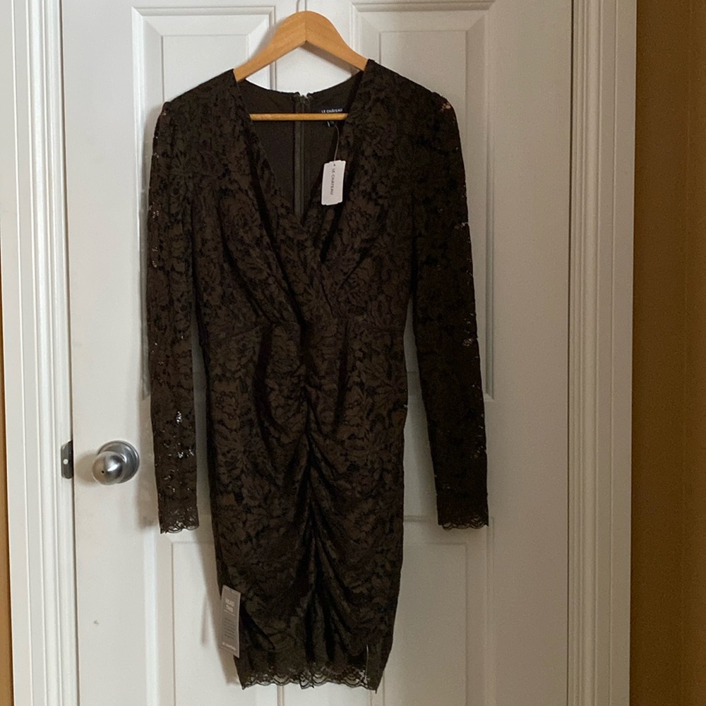 LE CHÂTEAU V-neck dress NWT